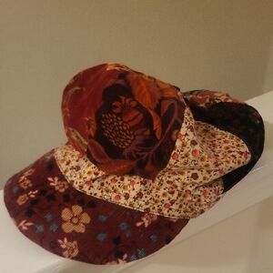 Floral Patterned Caps Set